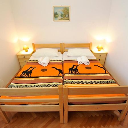 Val Apartman Zára Kültér fotó