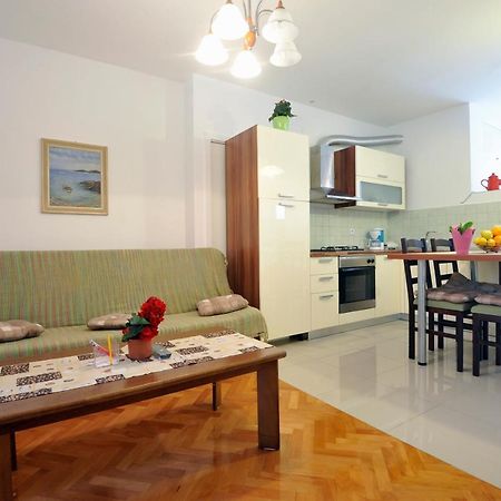 Val Apartman Zára Kültér fotó