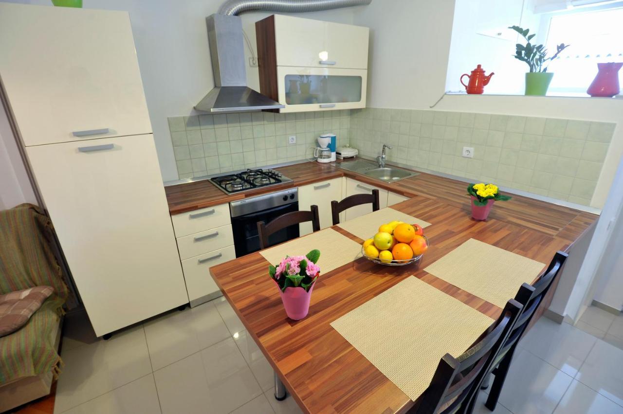 Val Apartman Zára Kültér fotó