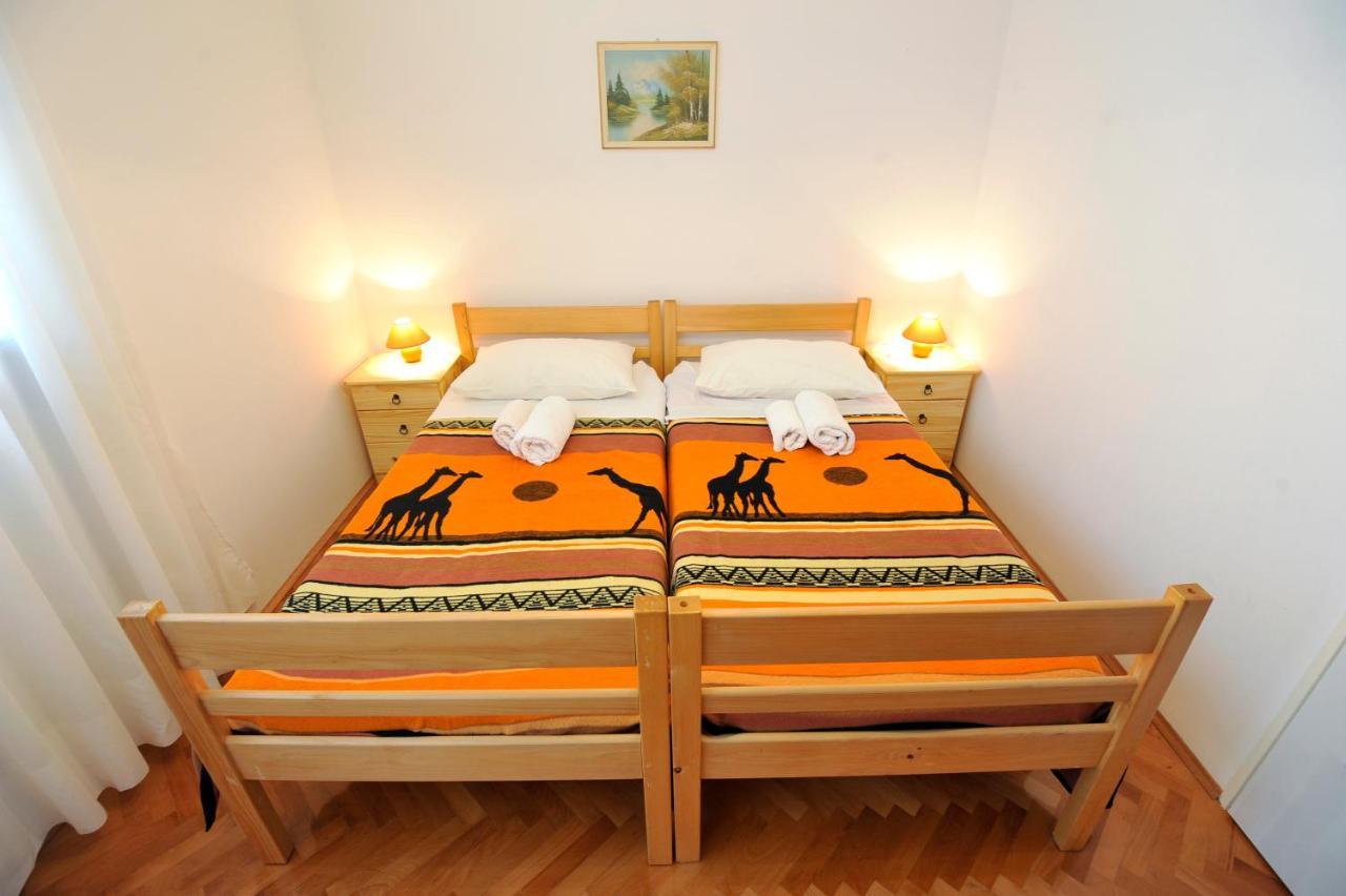 Val Apartman Zára Kültér fotó