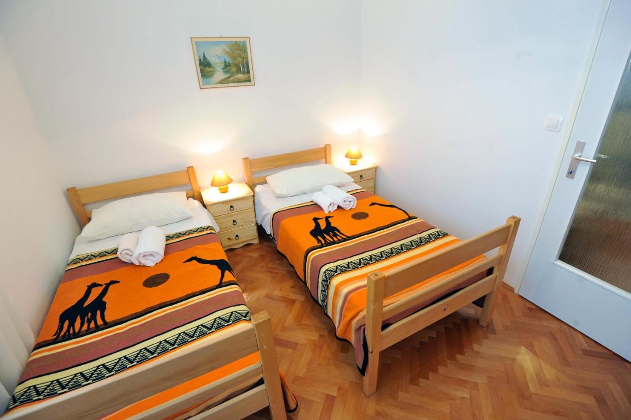 Val Apartman Zára Kültér fotó